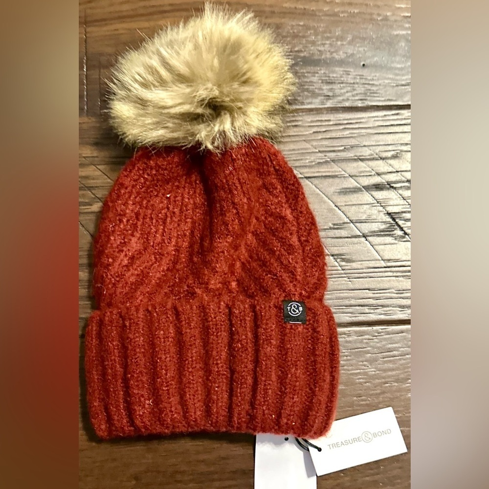 ‼️RARE‼️🎸Treasure & Bond🎸🔥NWT🔥Ribbed Knit Pom Beanie
